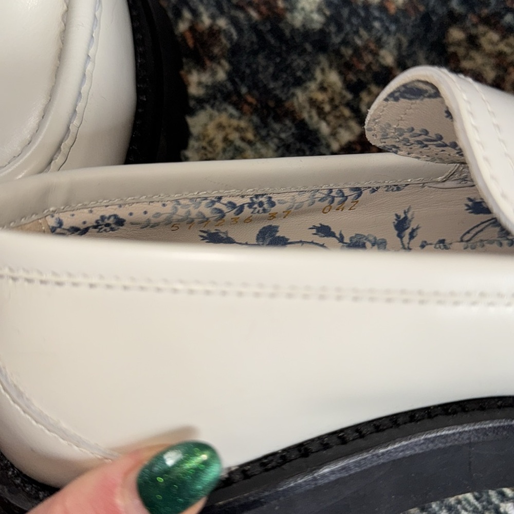 Gucci platform horsebit loafers in white - Picture 5 of 7